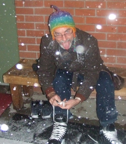 ZP_Zócalo Poets’ editor laces up for a go-round the rink...