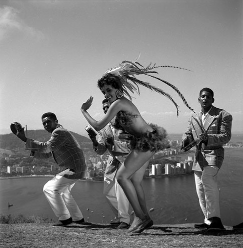 ZP_Carnaval in Rio de Janeiro_a 1950s glamour photograph  of professional revelers