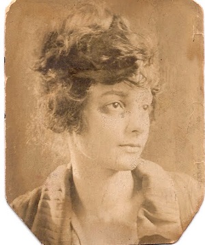 ZP_Regina Anderson 1901-1993, professional librarian, playwright, and midwife to The Harlem Renaissance