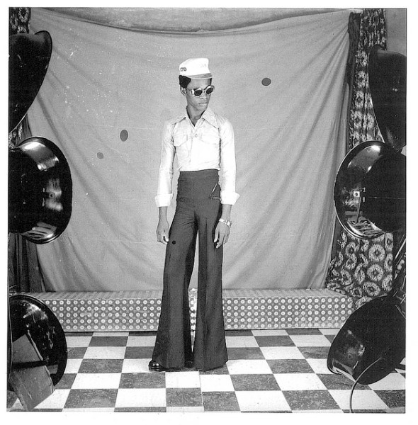 ZP_Samuel Fosso_From the series Autoportraits des années 70_Selfportrait as himself 2