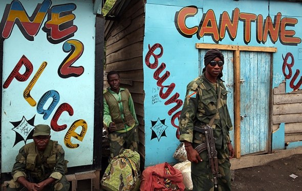 Photographer Goran Tomasevic_picture of DRC armed forces soldiers in the town of Sake west of Goma_December 2012